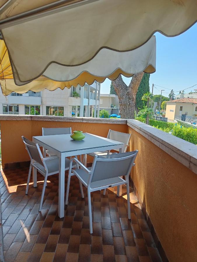 Casa Lucy Villa Бардолино Екстериор снимка