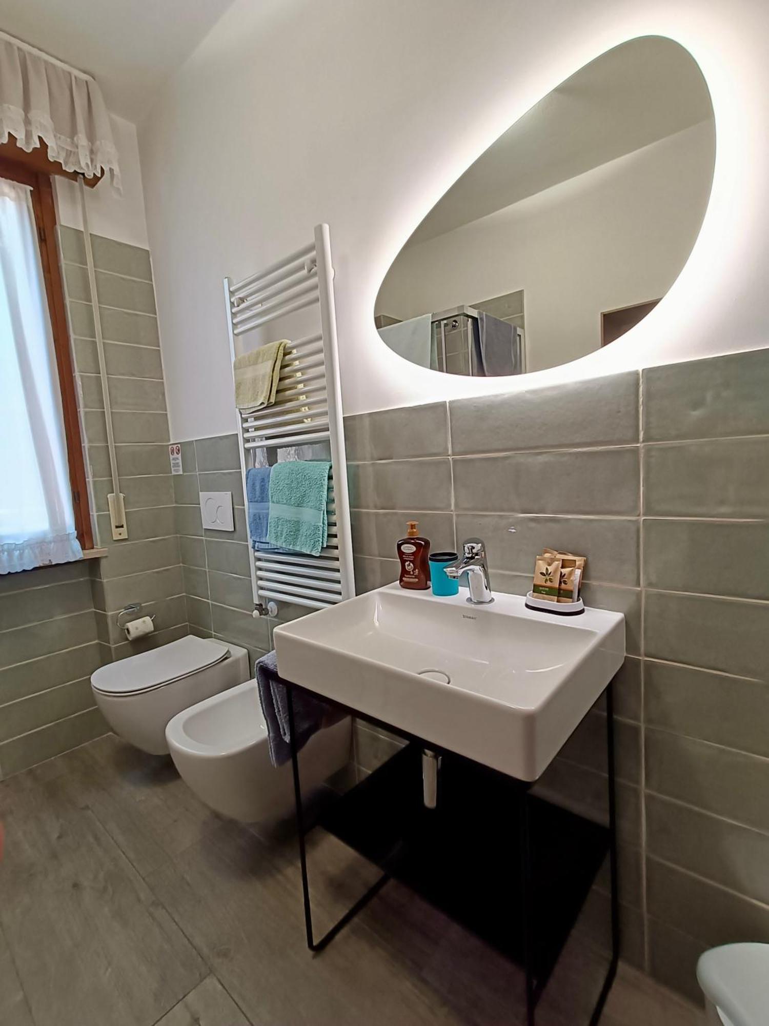 Casa Lucy Villa Бардолино Екстериор снимка