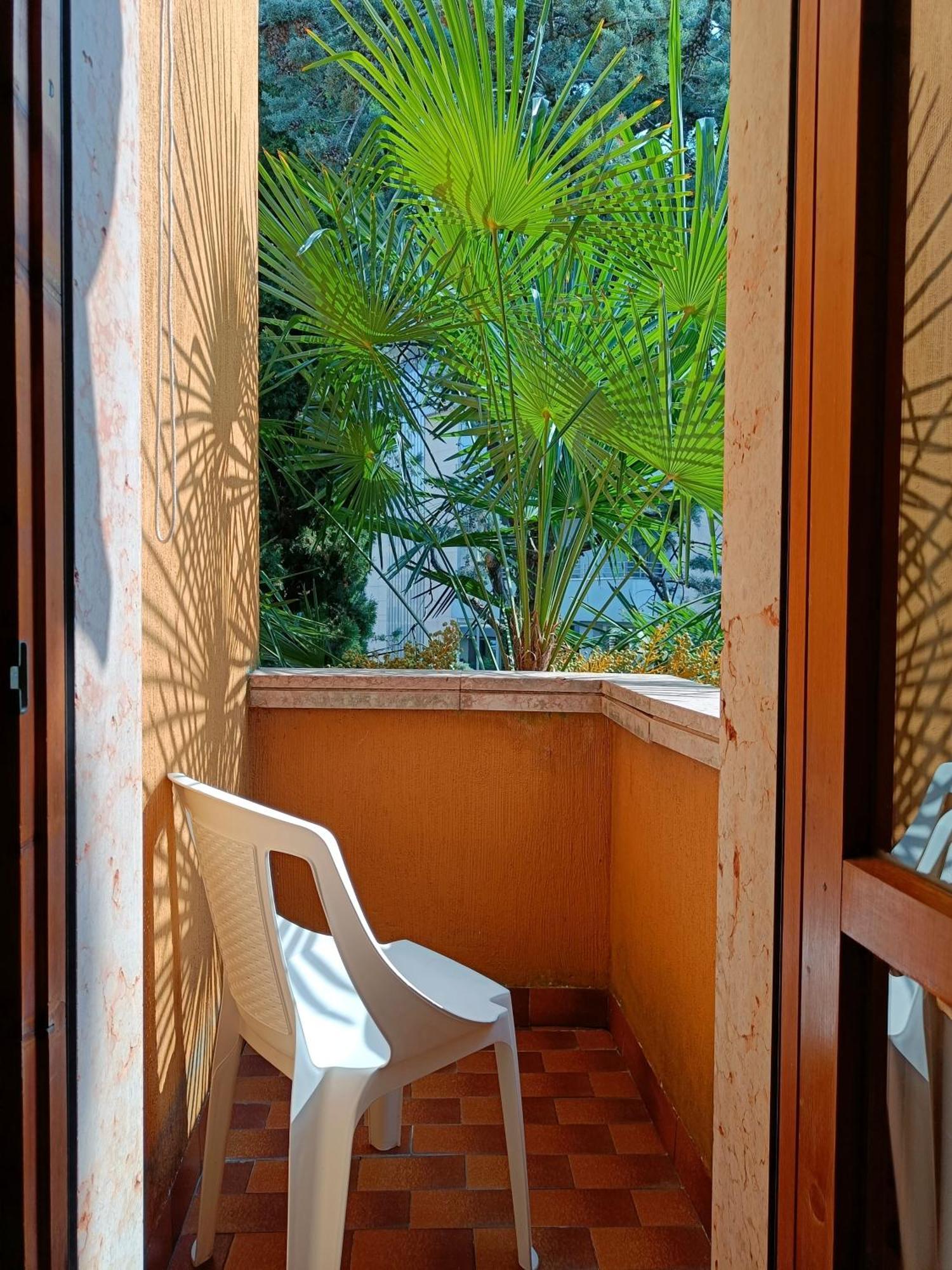 Casa Lucy Villa Бардолино Екстериор снимка