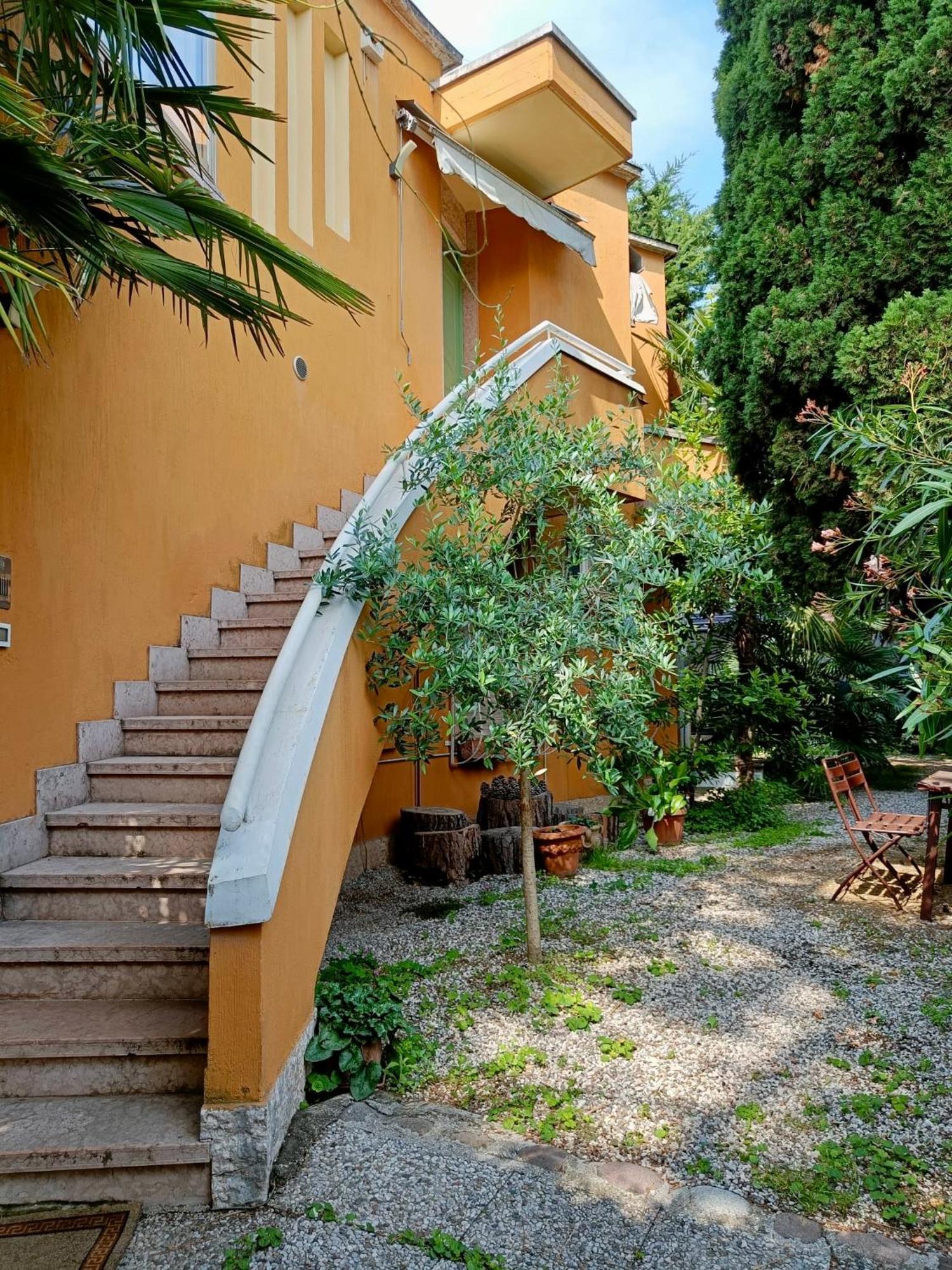 Casa Lucy Villa Бардолино Екстериор снимка
