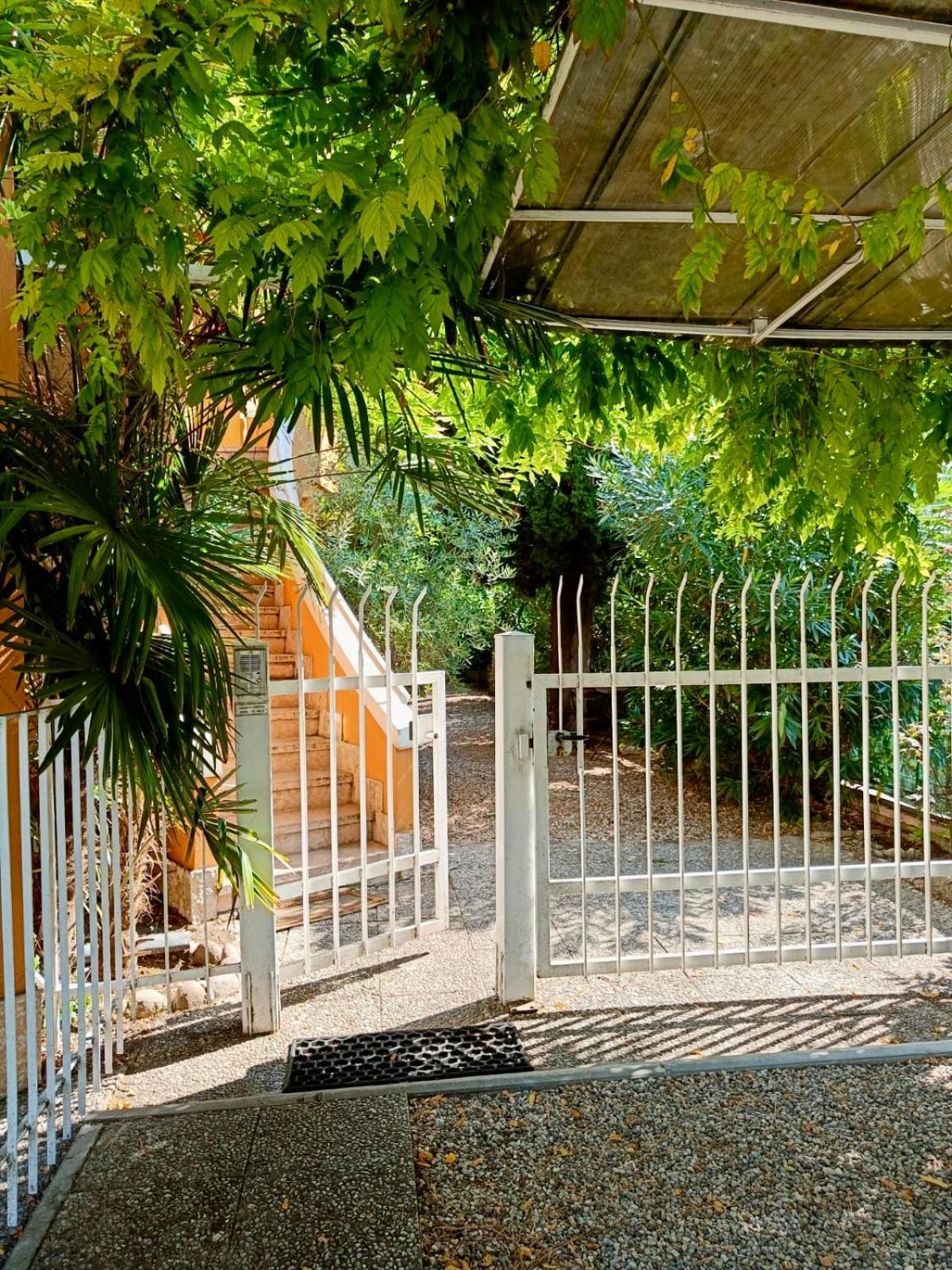 Casa Lucy Villa Бардолино Екстериор снимка